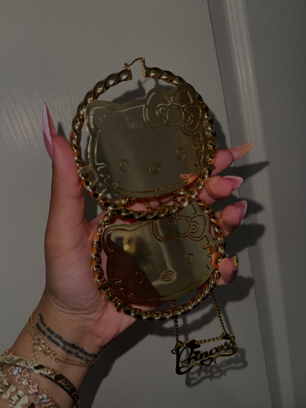 CUSTOM CHARACTER HOOPS