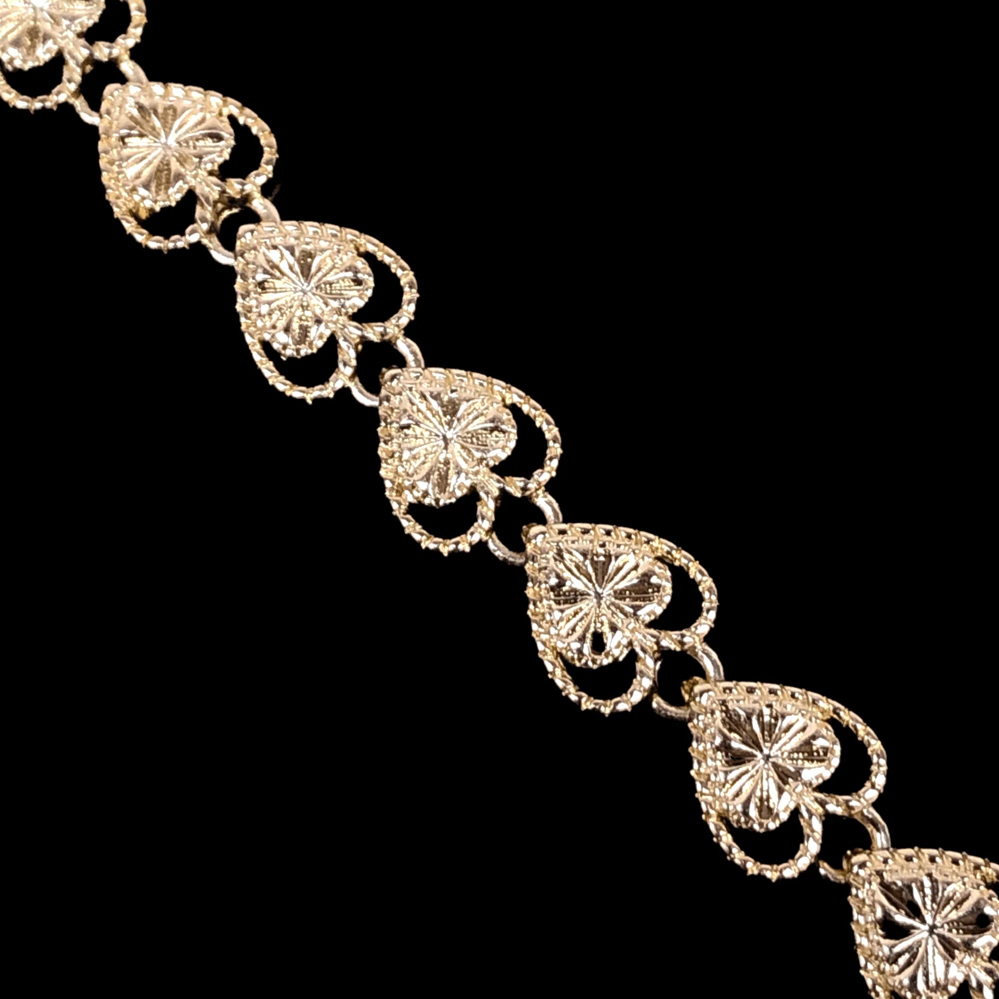 SINGLE HEART BRACELET